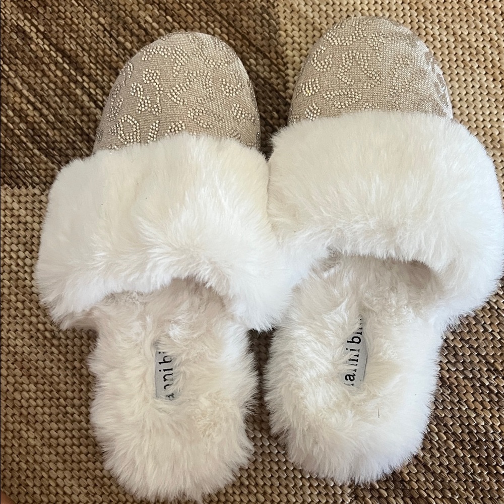 Gianni Bini Cream and White Fur Slippers